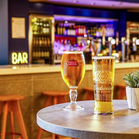 Ibis Budget London Heathrow Central Хаунслоу Екстериор снимка