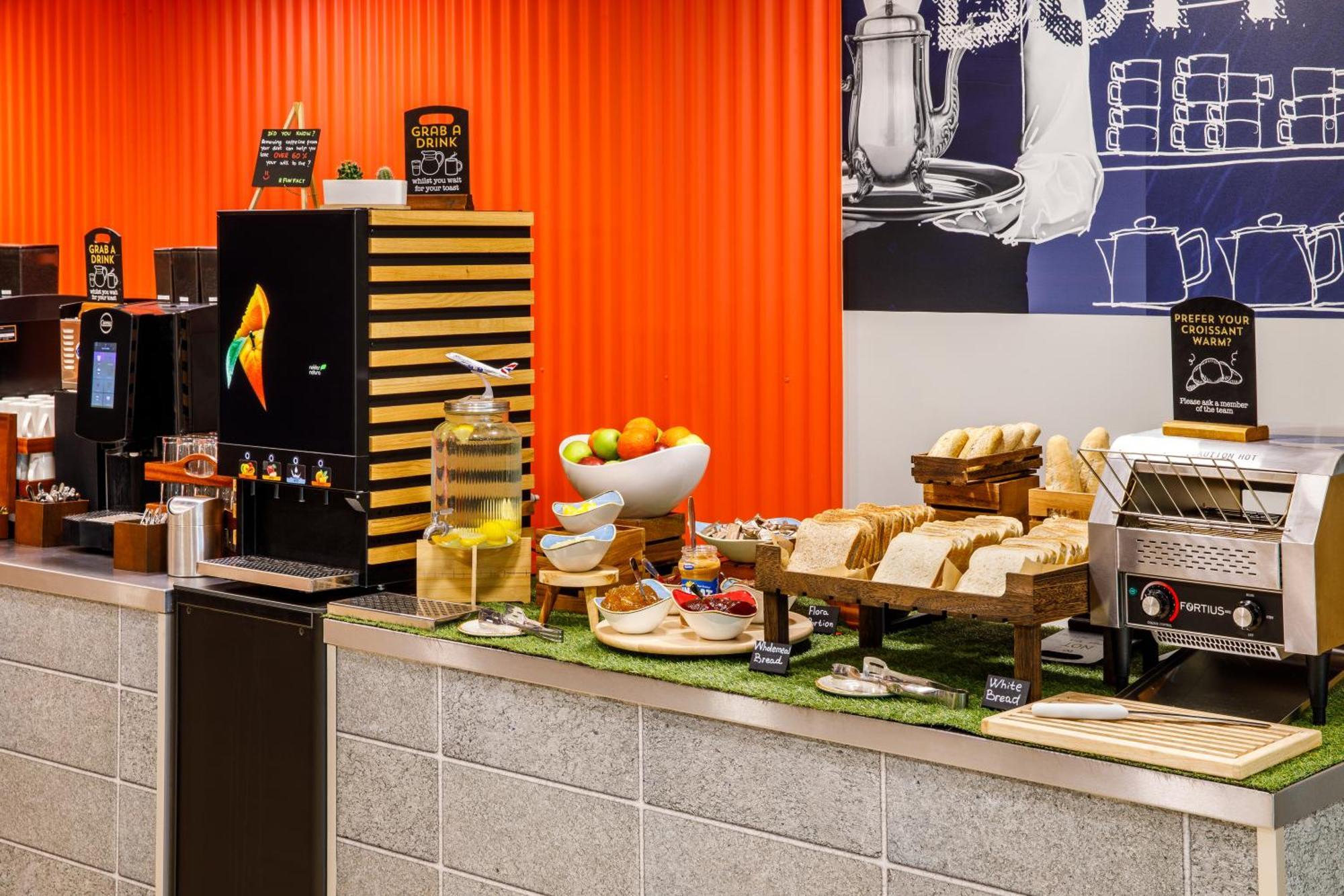 Ibis Budget London Heathrow Central Хаунслоу Екстериор снимка